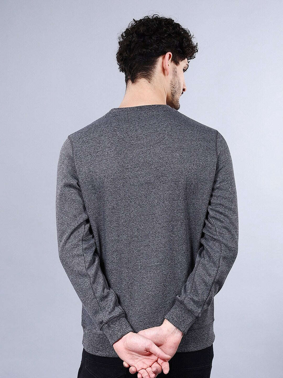 Men's Solid Regular Fit Sweatshirt