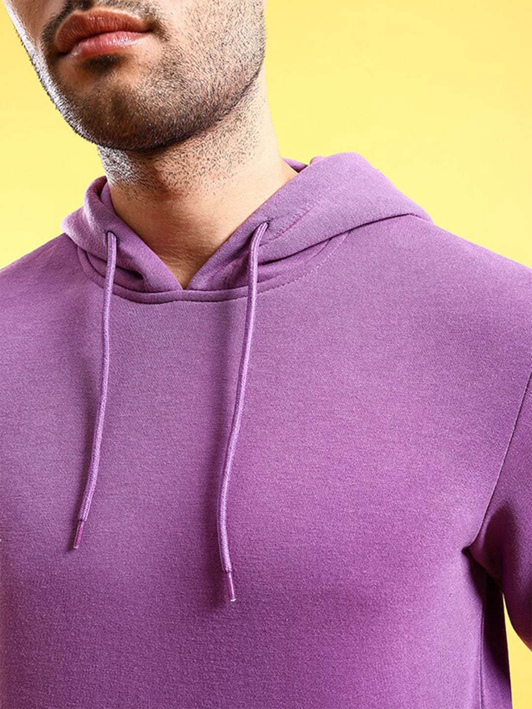 Men's Solid Regular Fit Sweatshirt