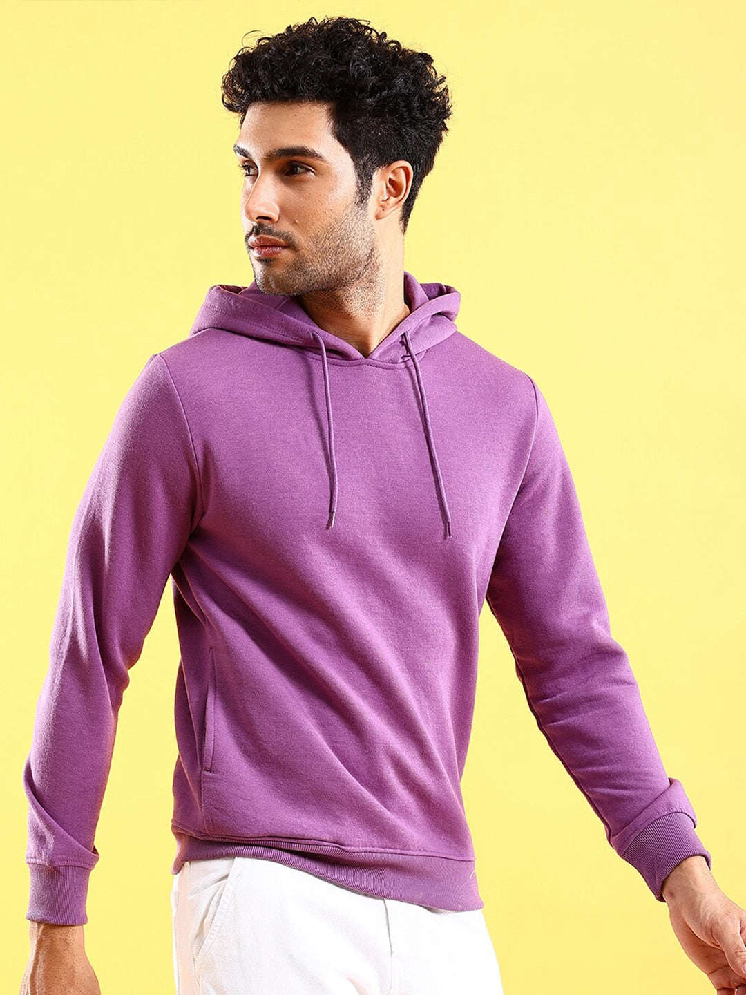 Men's Solid Regular Fit Sweatshirt