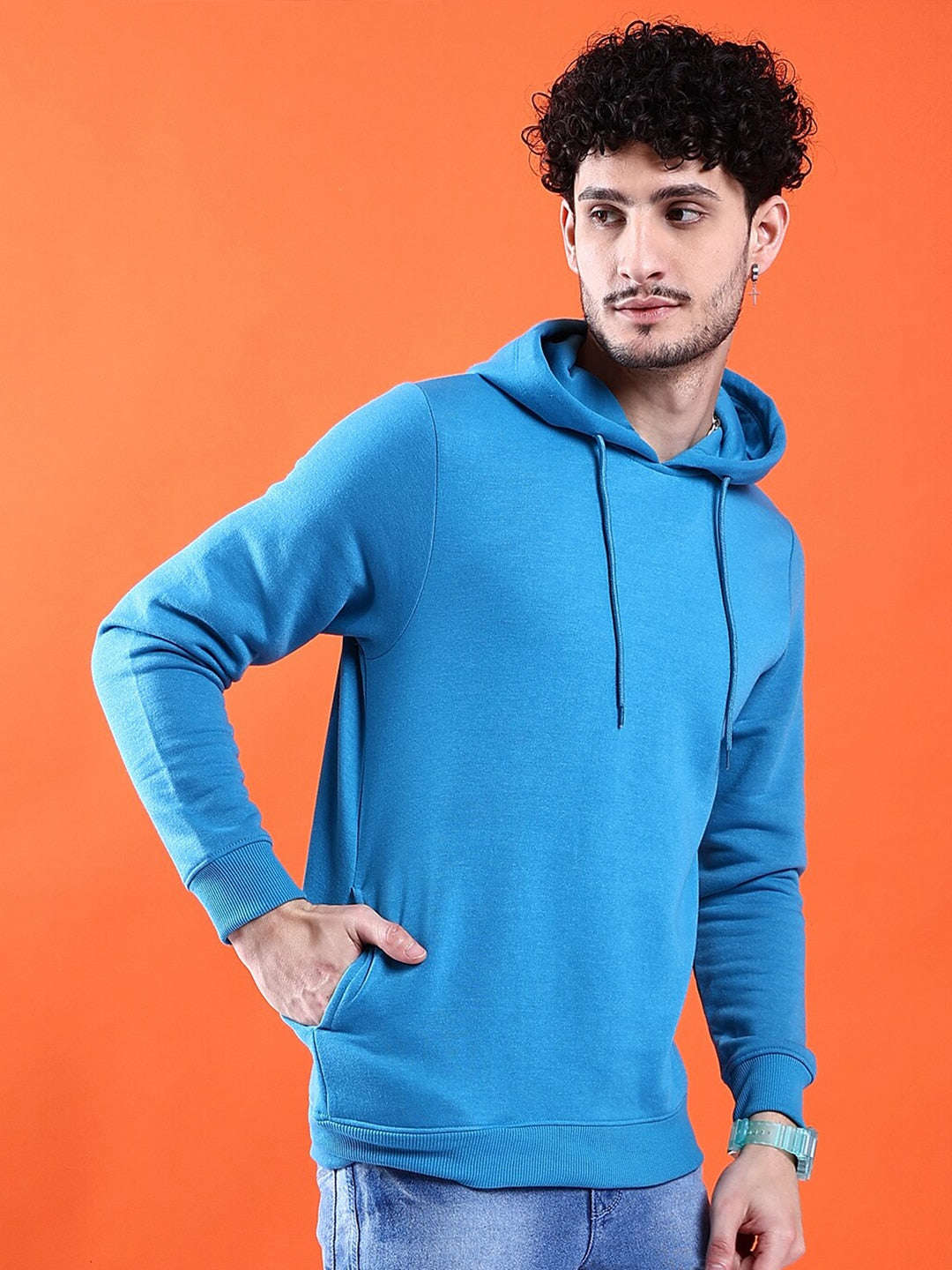 Men's Solid Regular Fit Sweatshirt