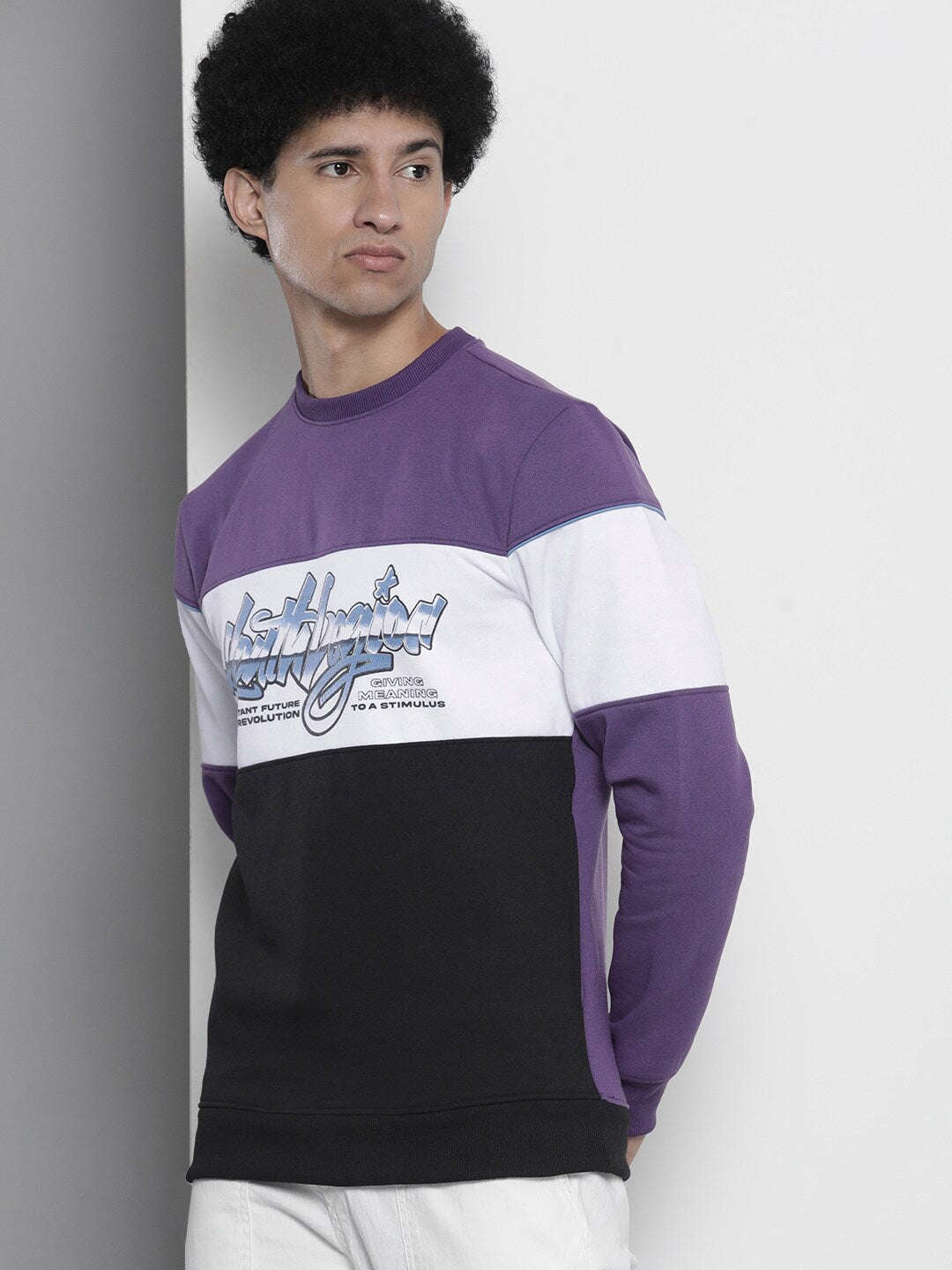 Men's Colourblocked Regular Fit Sweatshirt