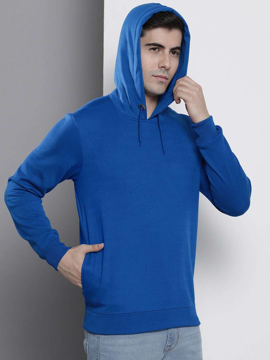 Men's Solid Regular Fit Sweatshirt