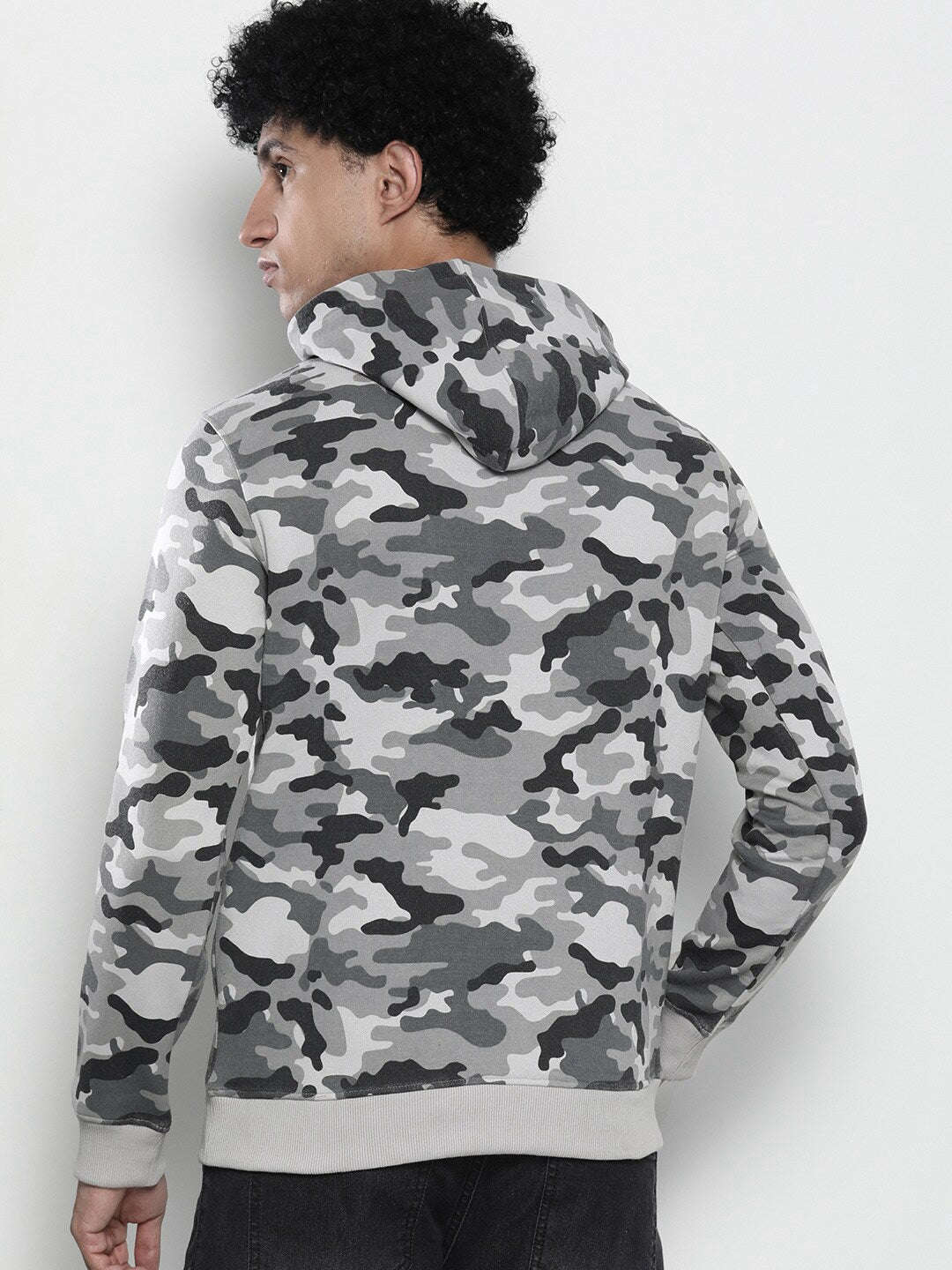 Men's Printed Regular Fit Sweatshirt