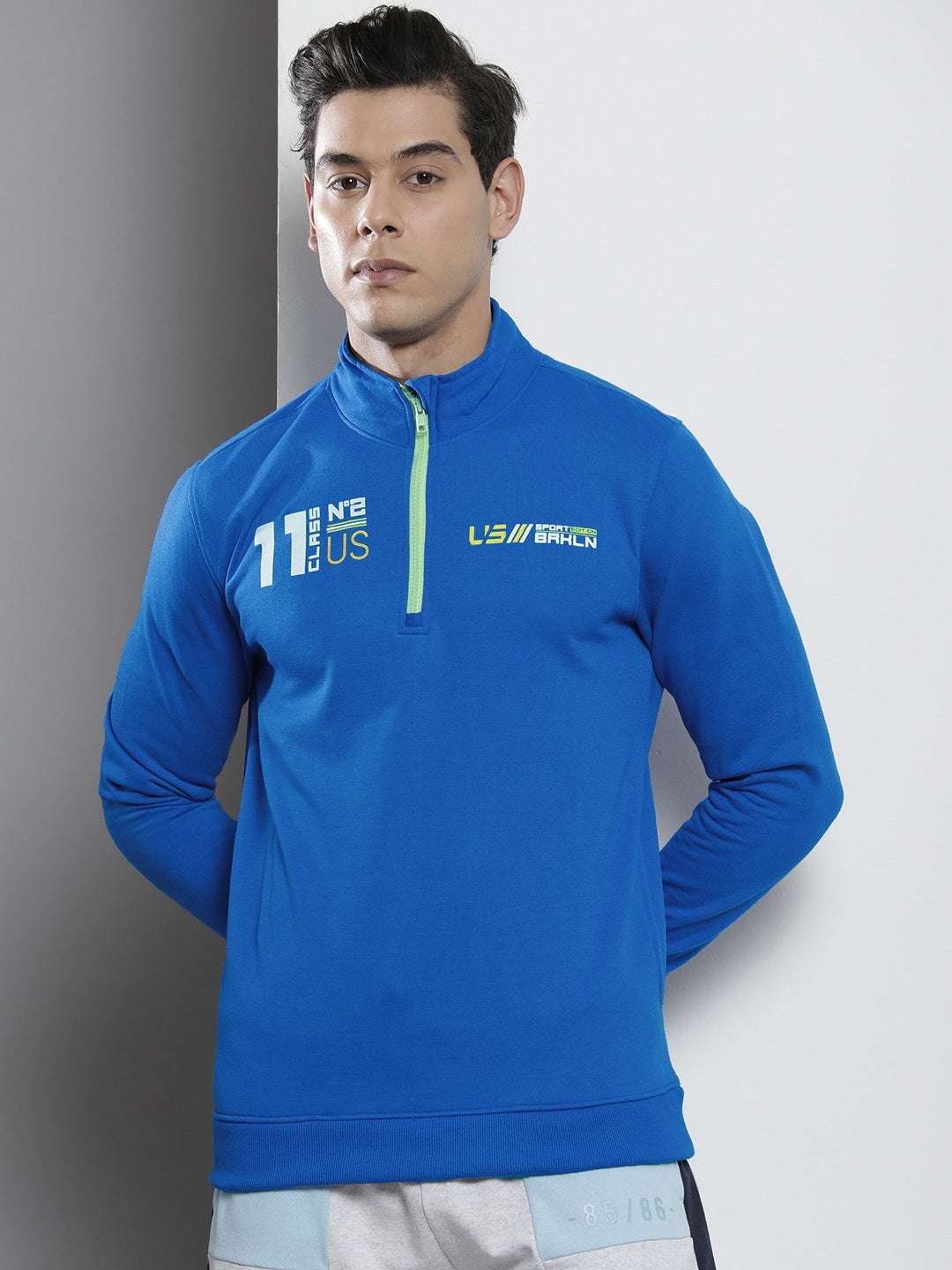 Men's Solid Regular Fit Sweatshirt