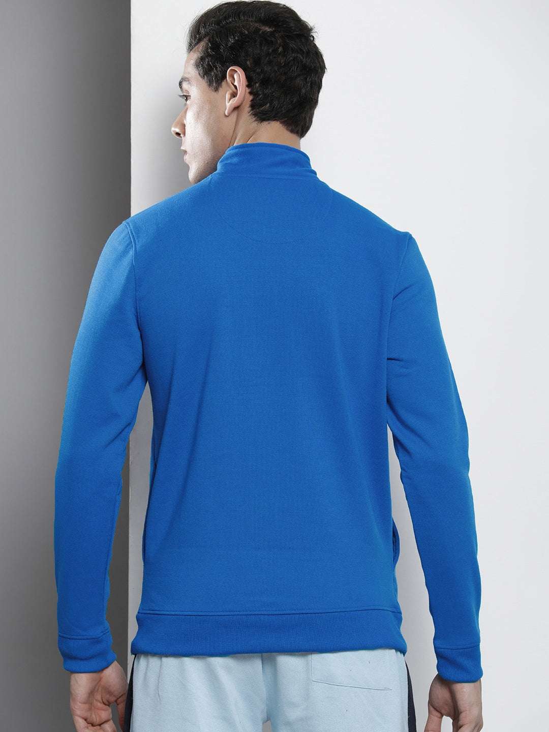 Men's Solid Regular Fit Sweatshirt