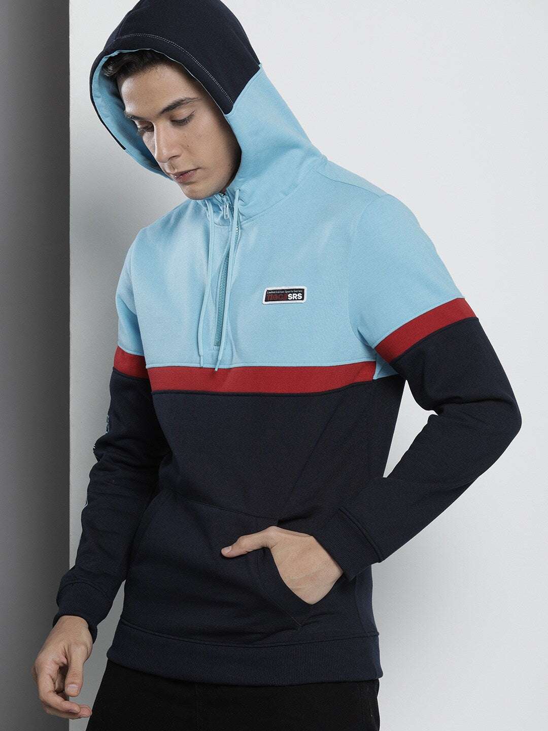 Men's Colourblocked Regular Fit Sweatshirt