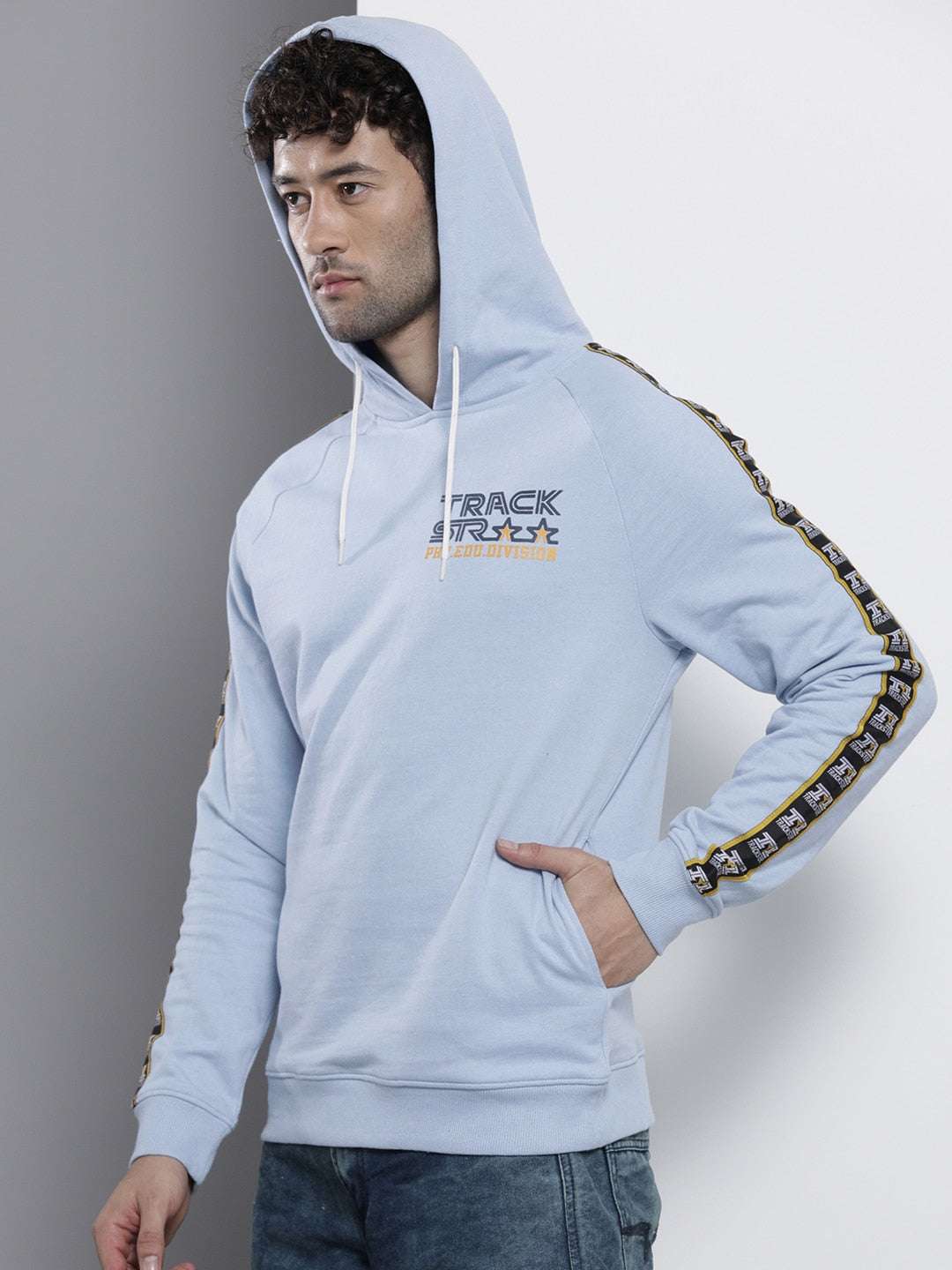 Men's Solid Regular Fit Sweatshirt