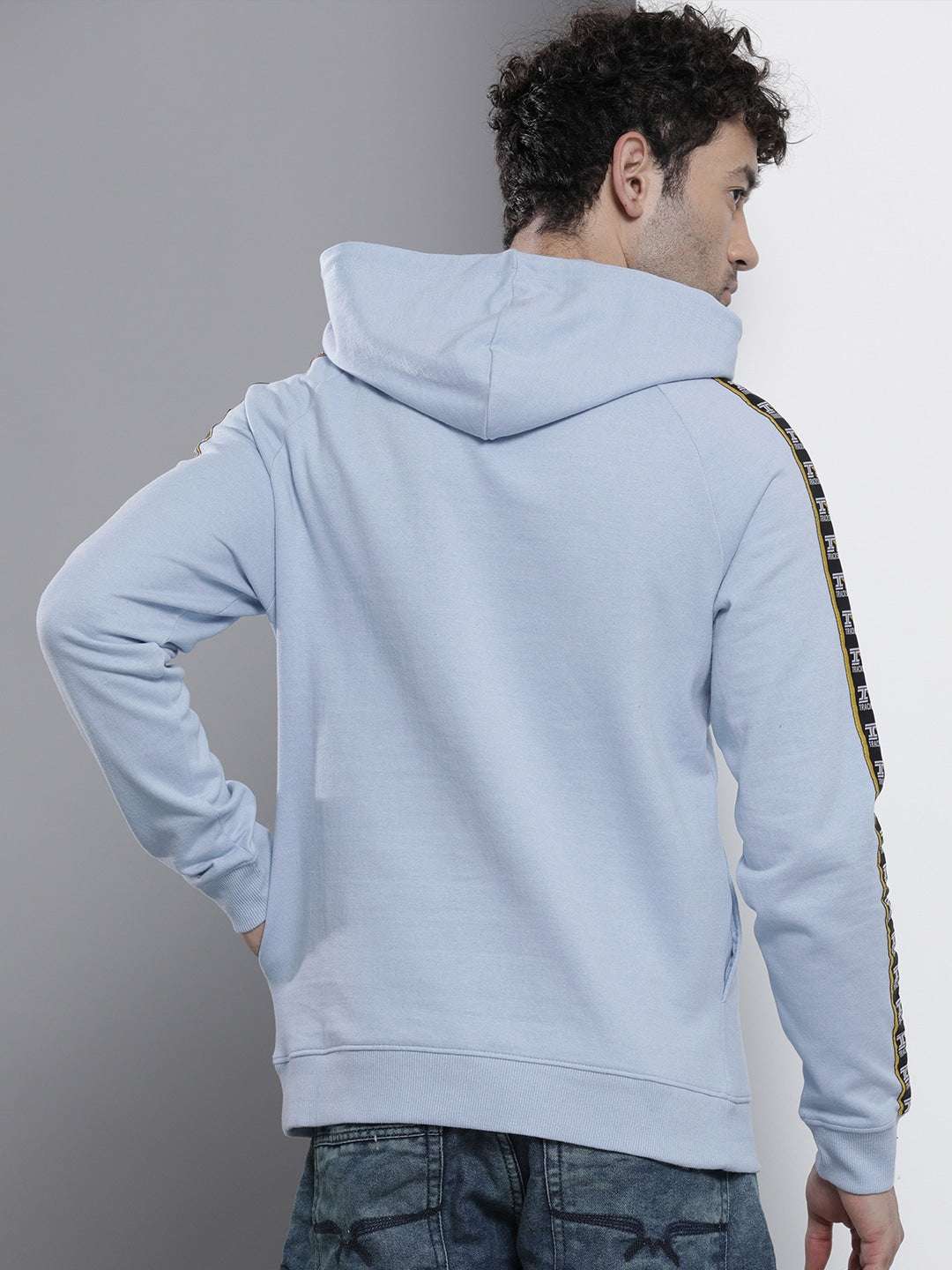 Men's Solid Regular Fit Sweatshirt