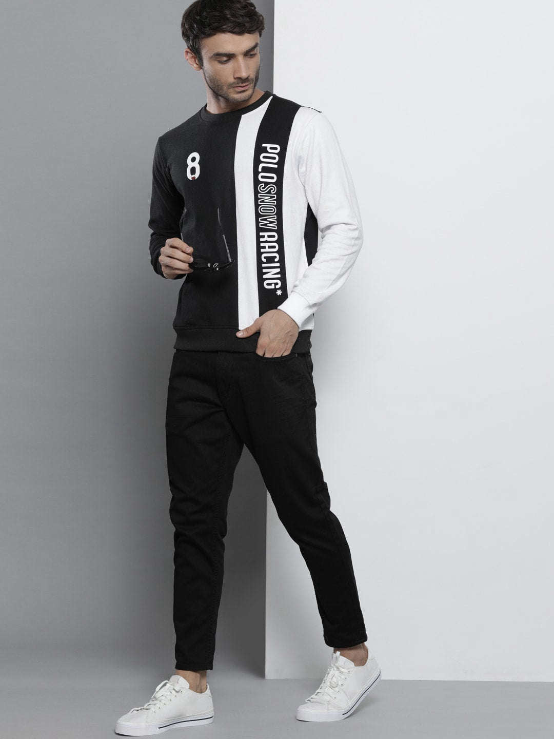 Men's Colourblocked Regular Fit Sweatshirt