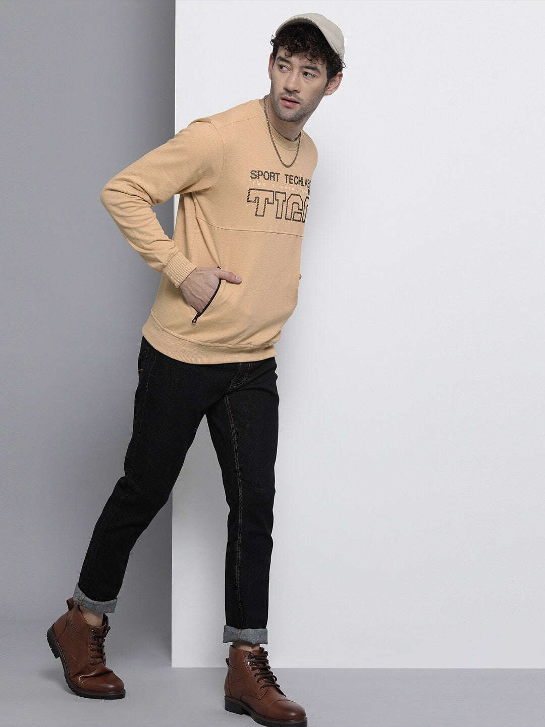 Men's Printed Regular Fit Sweatshirt