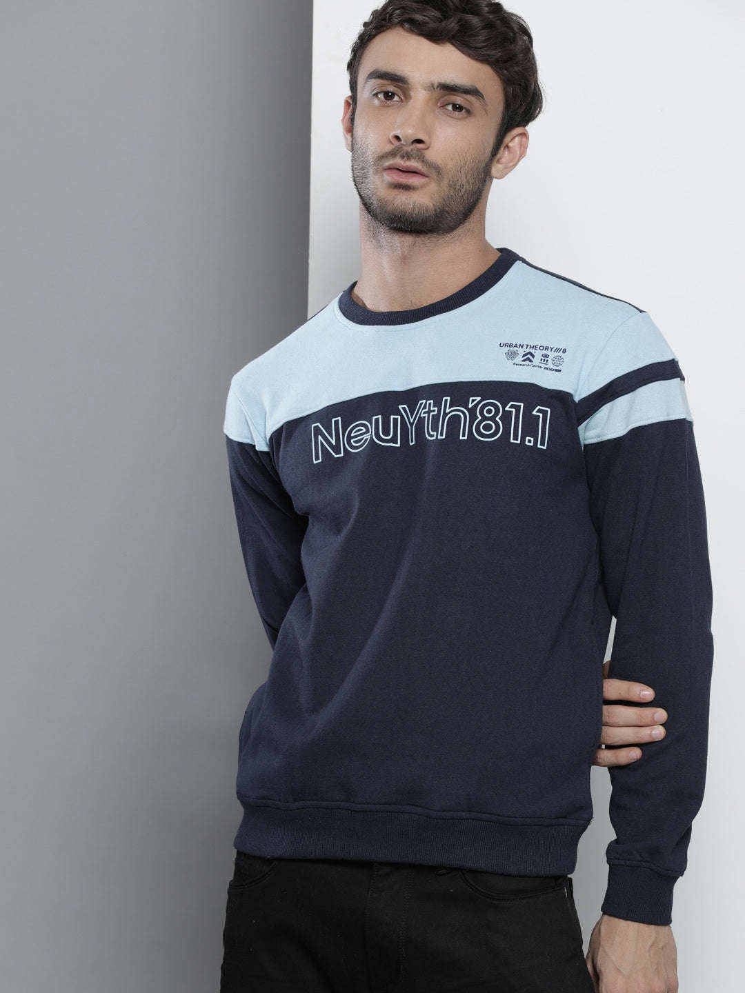 Men's Colourblocked Regular Fit Sweatshirt