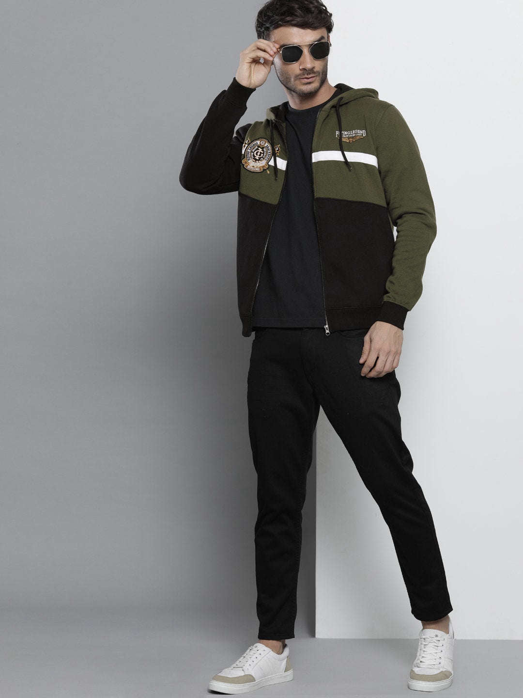 Men's Colourblocked Regular Fit Sweatshirt