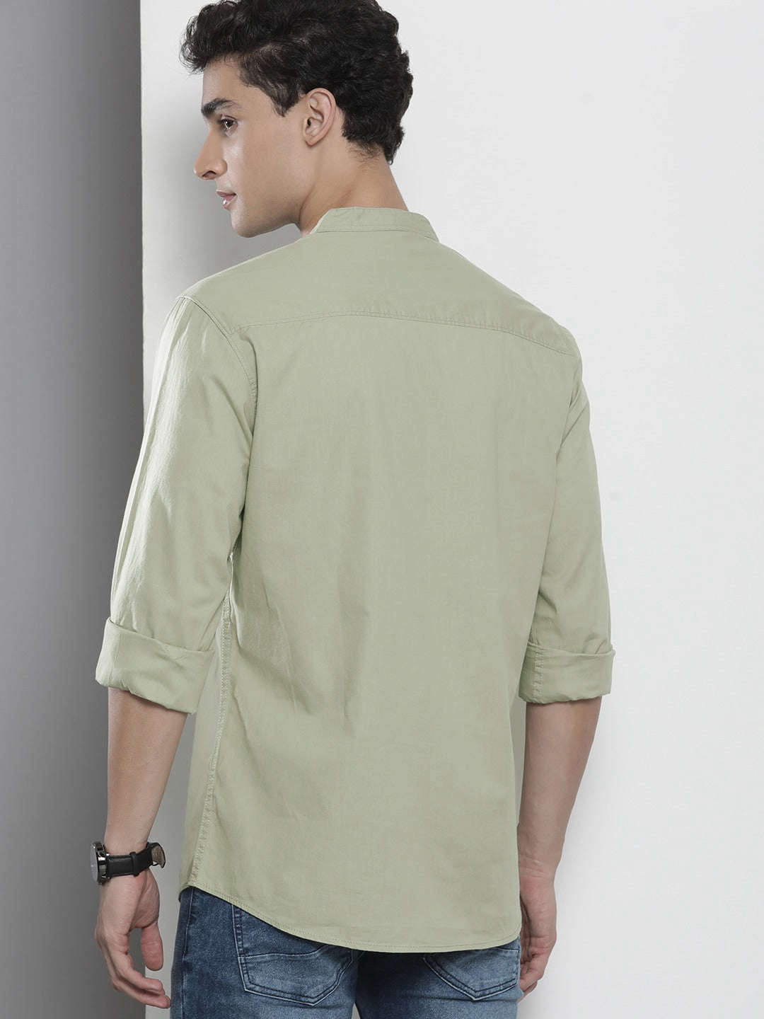 Men's Solid Regular Fit Shirt