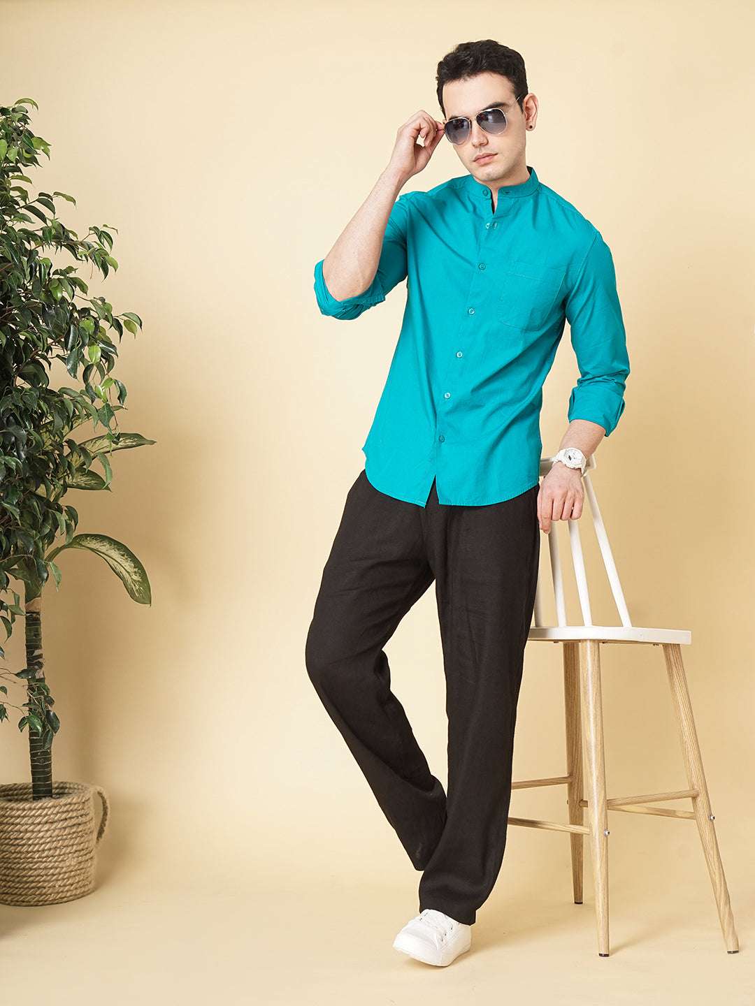 Men's Solid Regular Fit Shirt