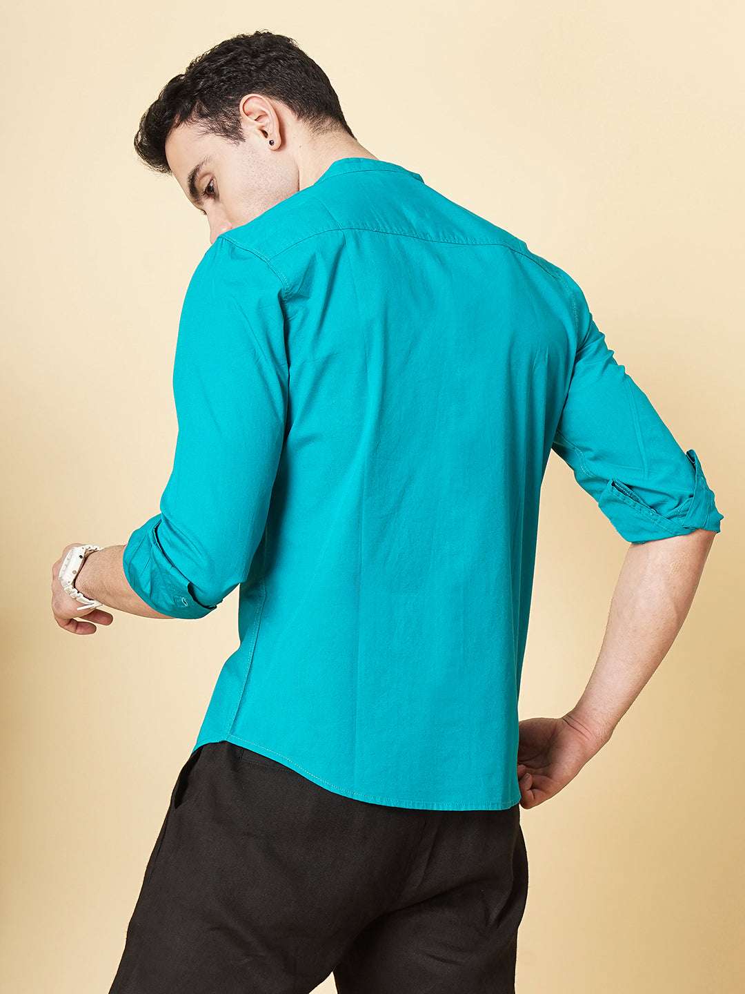 Men's Solid Regular Fit Shirt