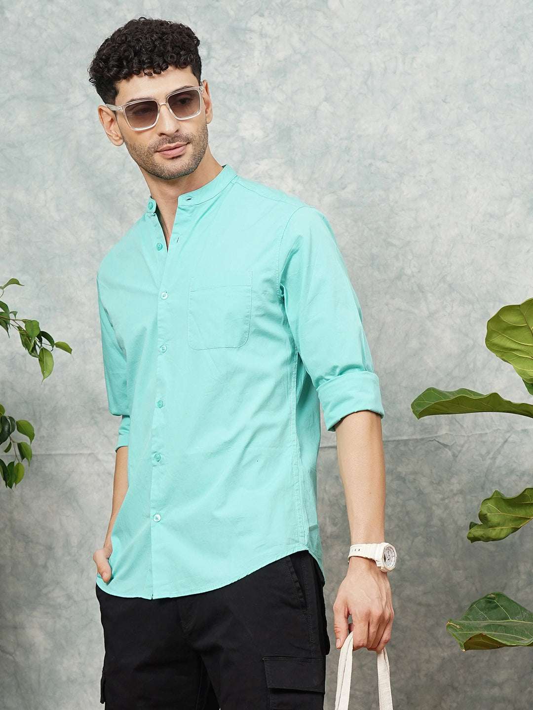 Men's Solid Regular Fit Shirt