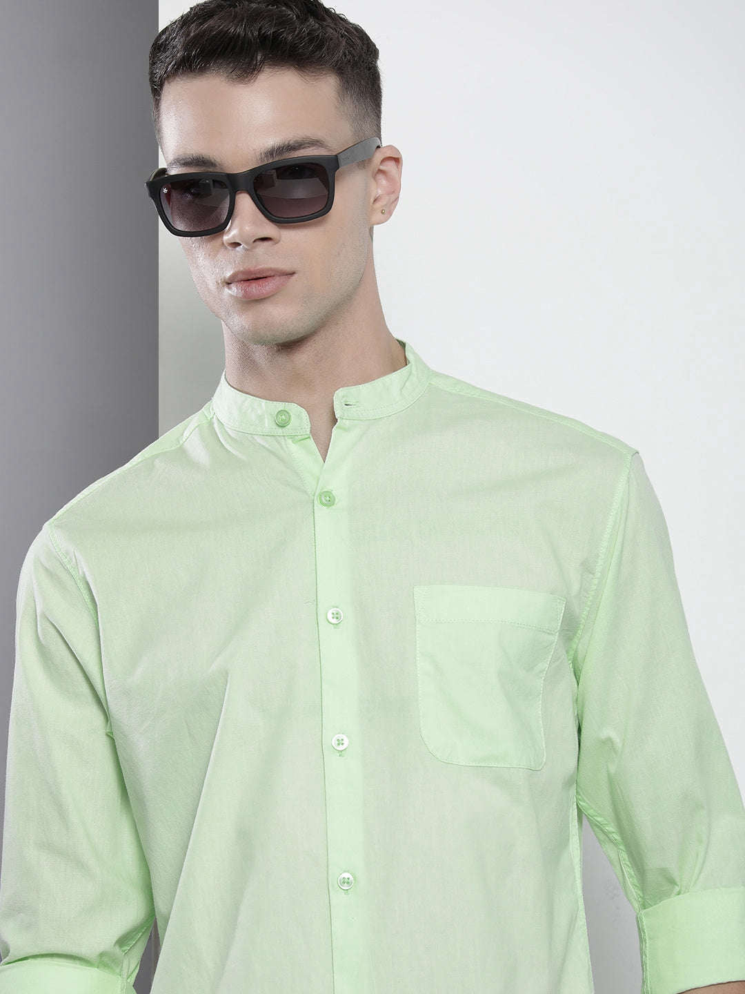 Men's Solid Regular Fit Shirt