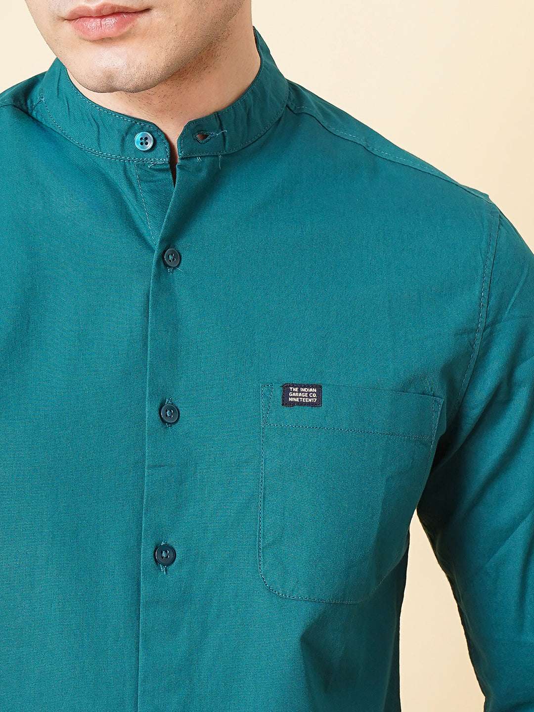 Men's Solid Regular Fit Shirt