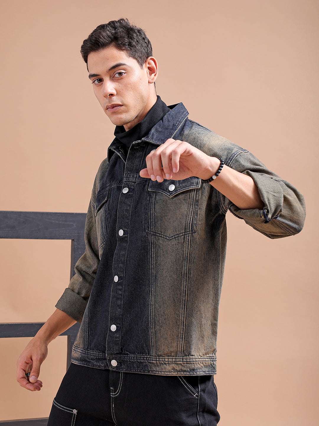 Men's Solid Relaxed Fit Denim Trucker Jacket