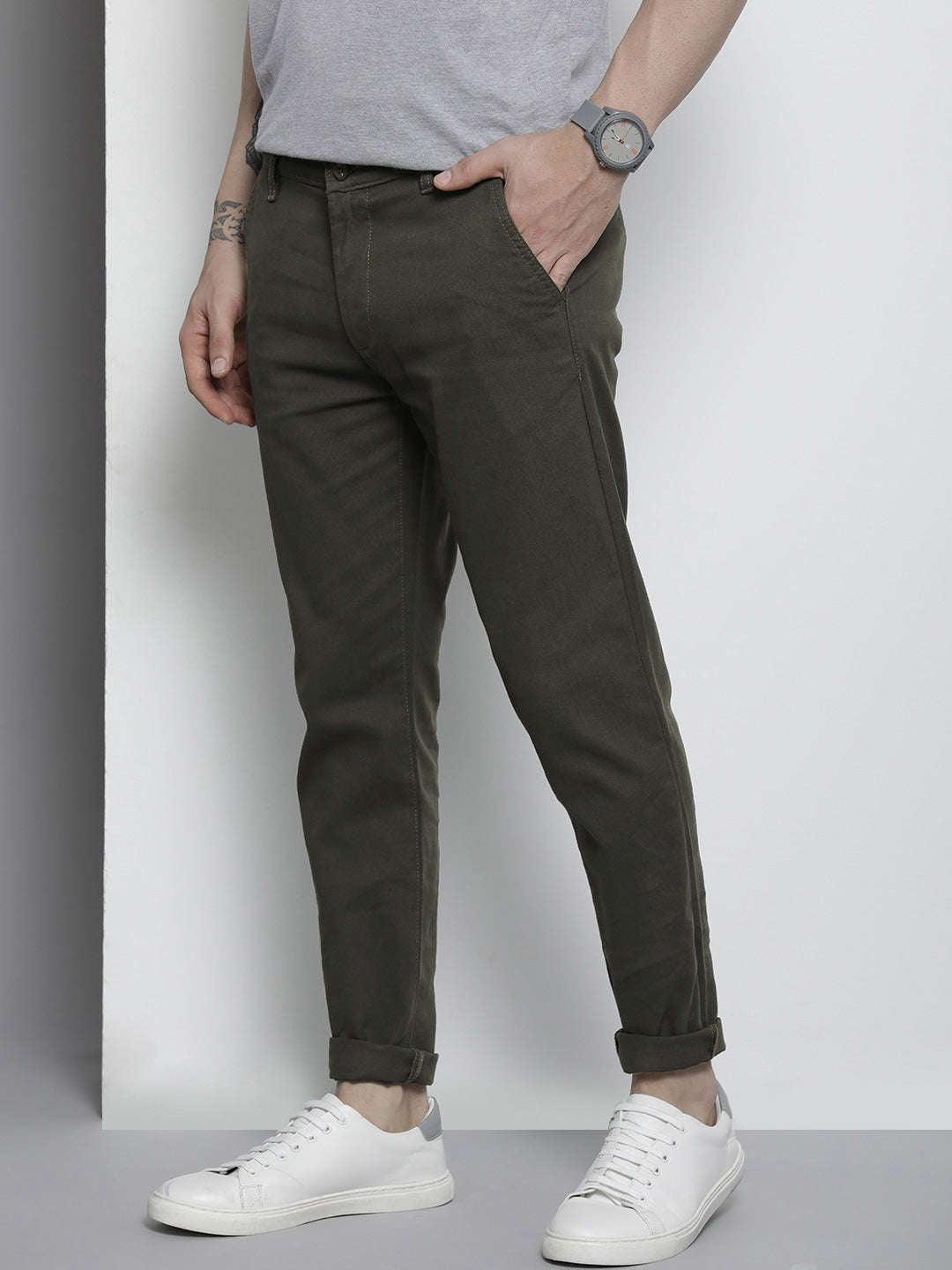 Men's Solid Slim Fit Chino