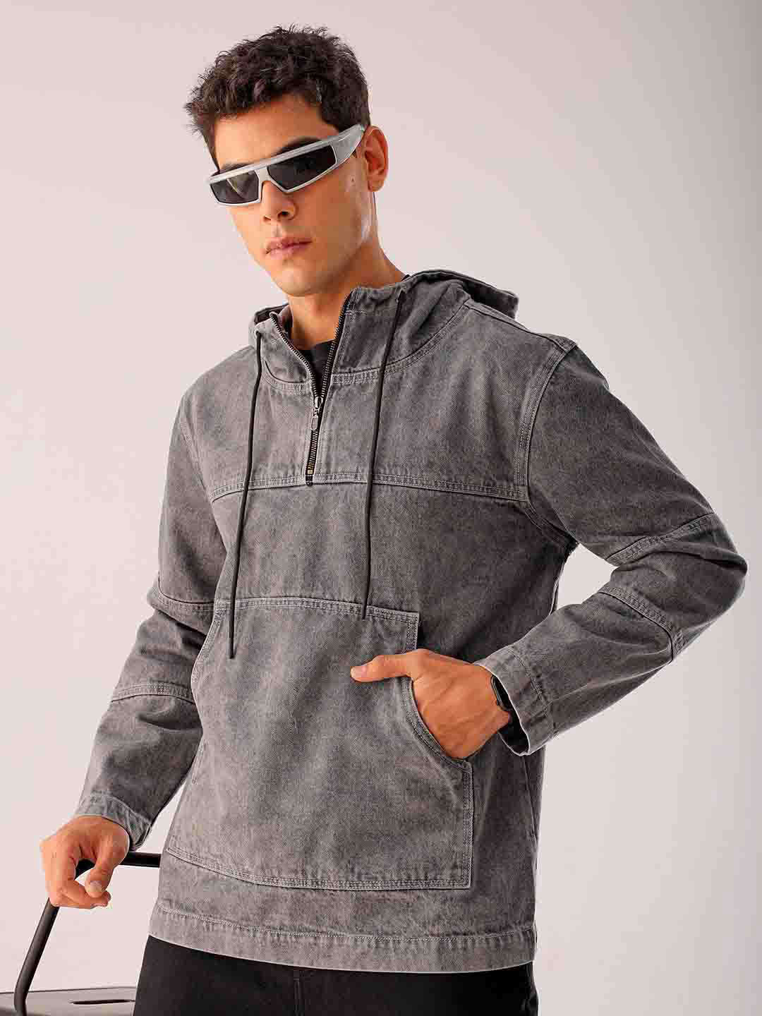 Men's Grey Relaxed Fit Solid Hooded Denim Jacket