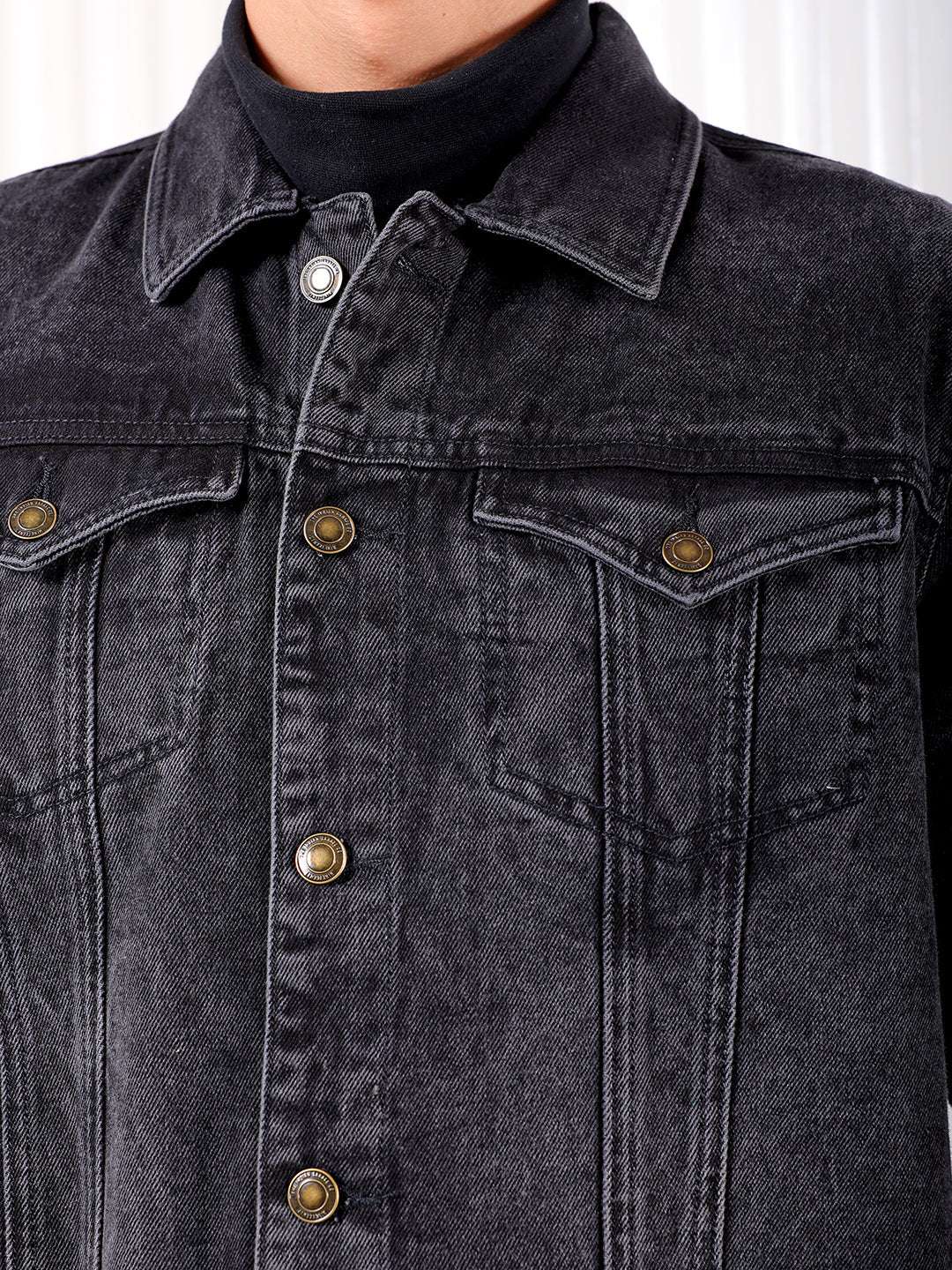 Men's Solid Relaxed Fit Denim Trucker Jacket