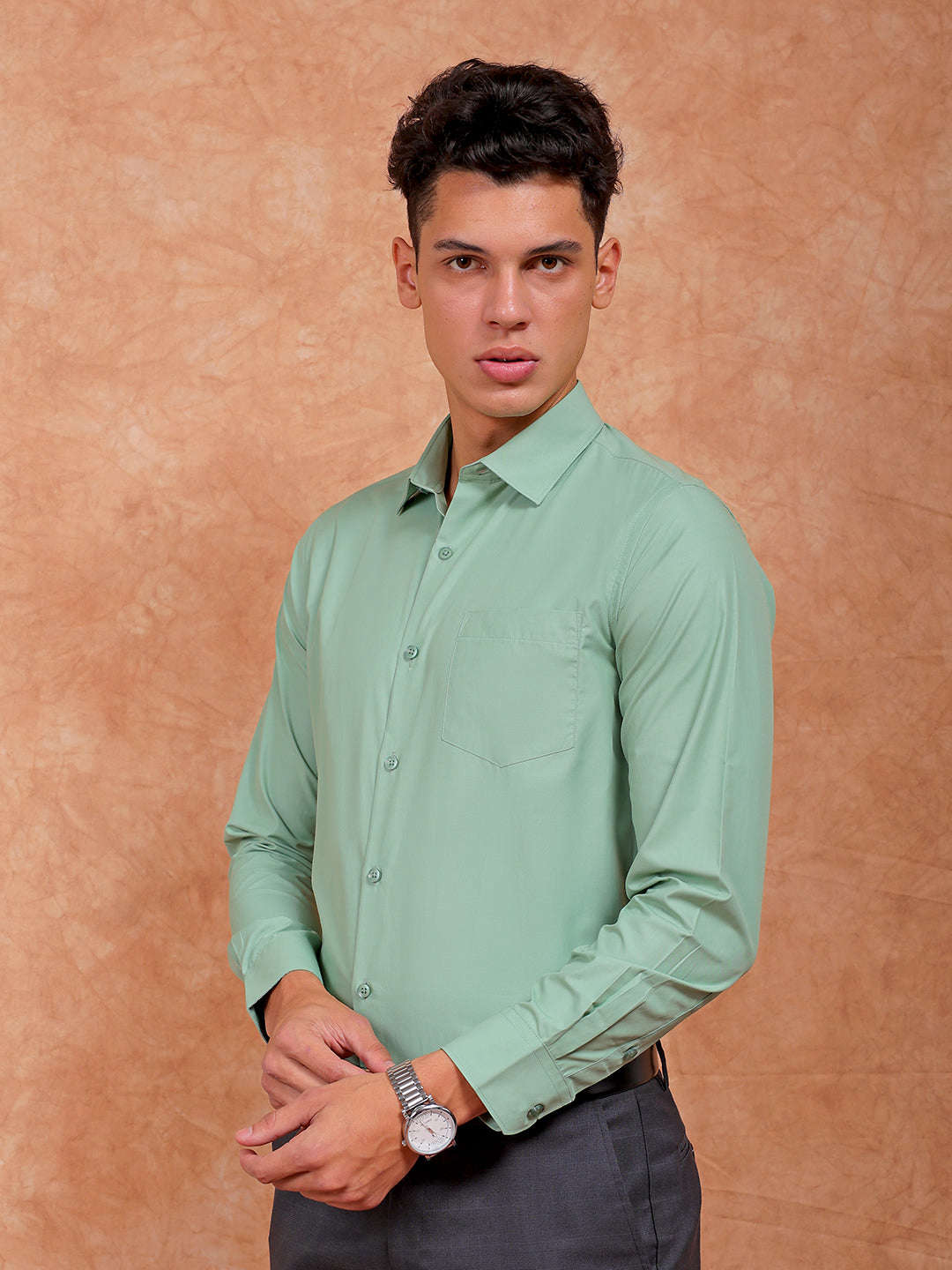 Men's Solid Slim Fit Formal Shirt