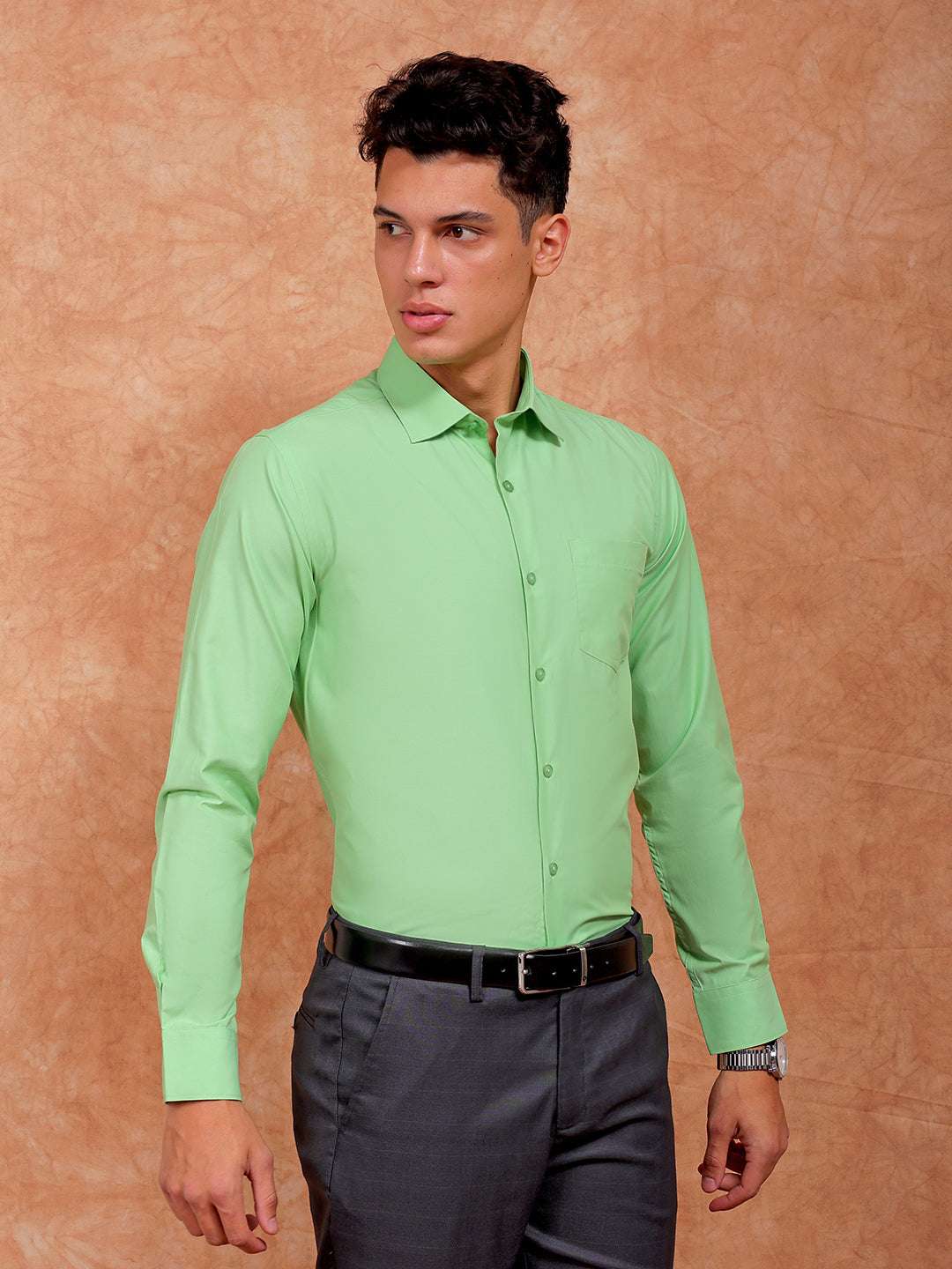 Men's Solid Slim Fit Formal Shirt