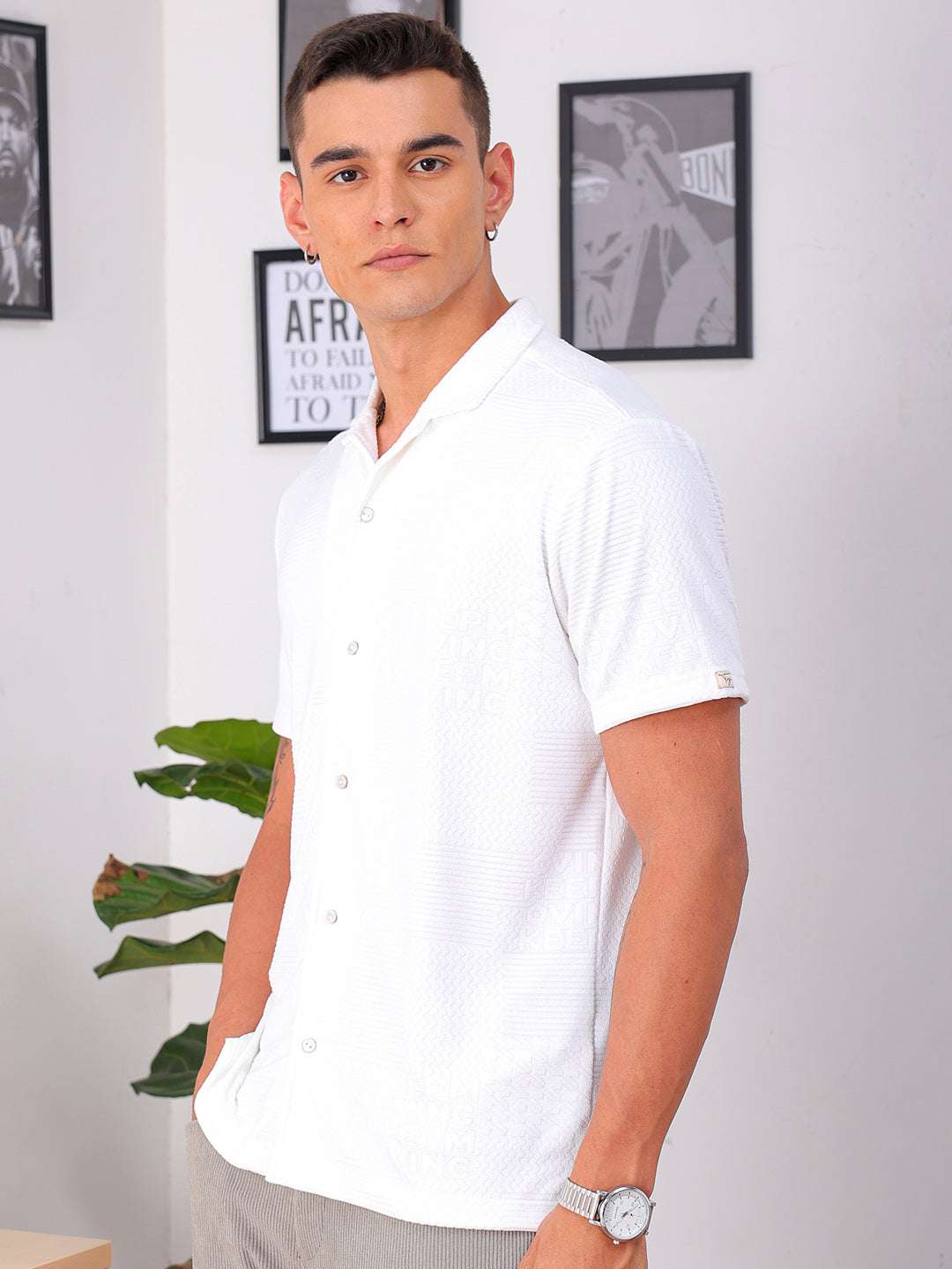 Men's White Slim Fit Solid Resortwear Shirt