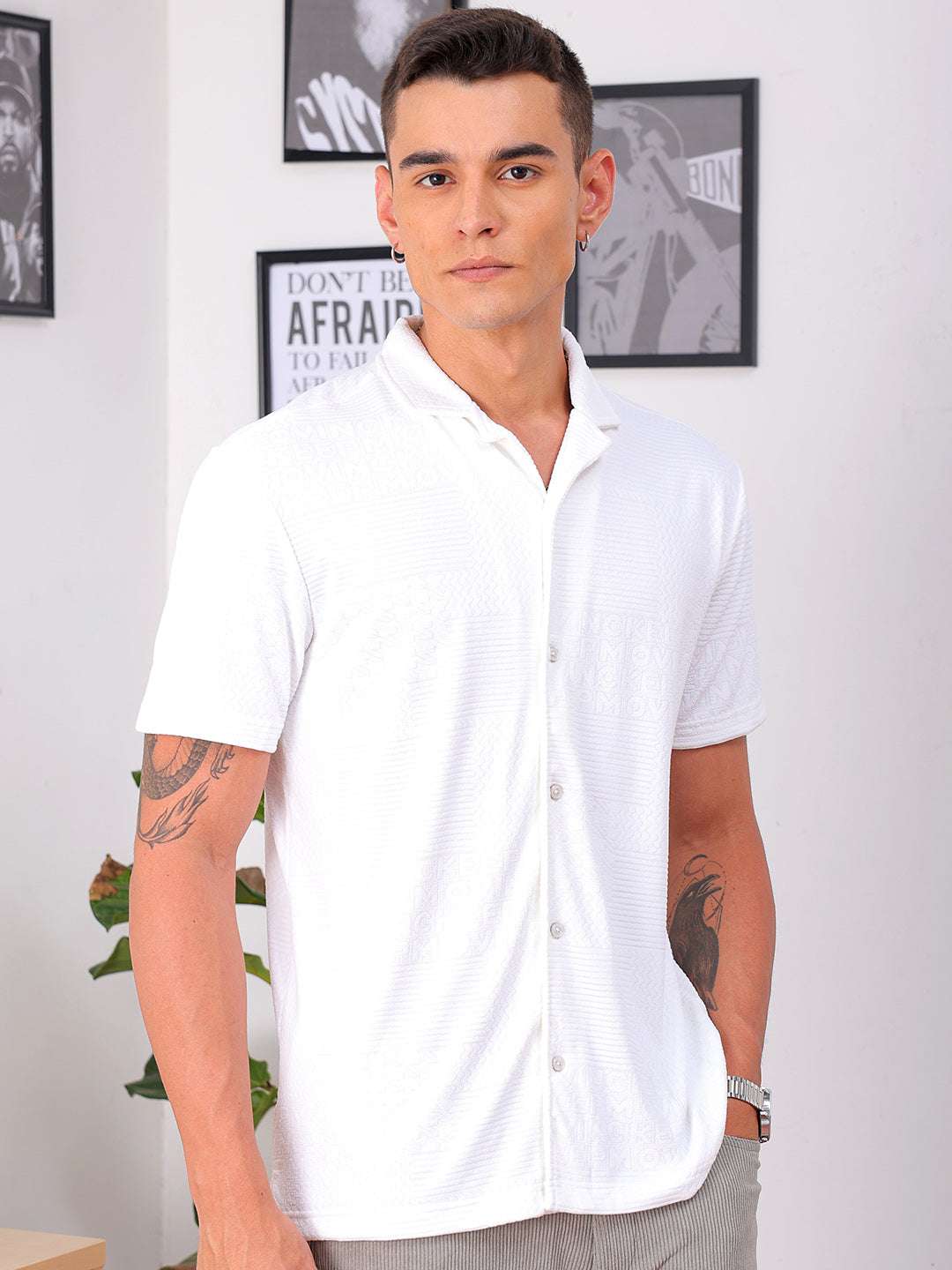 Men's White Slim Fit Solid Resortwear Shirt