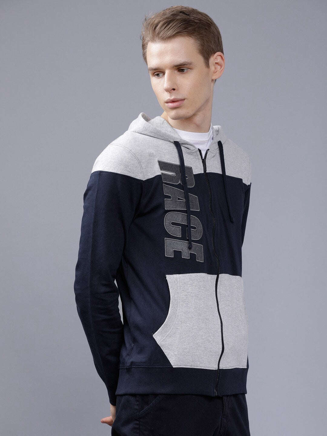 Men's Colourblocked Slim Fit Sweatshirt