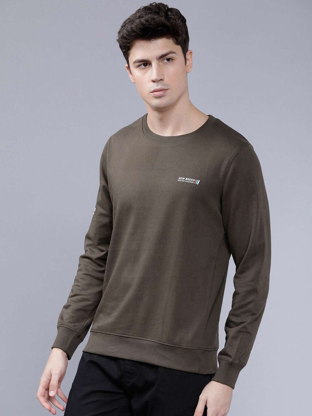 Men's Solid Slim Fit Sweatshirt