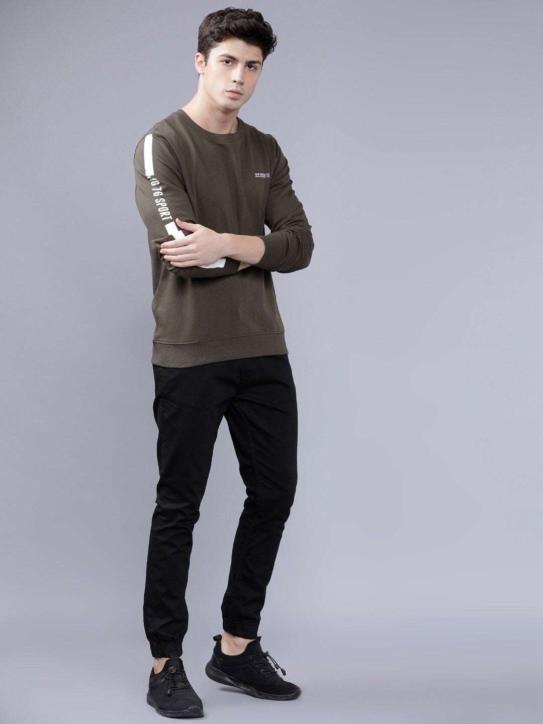 Men's Solid Slim Fit Sweatshirt